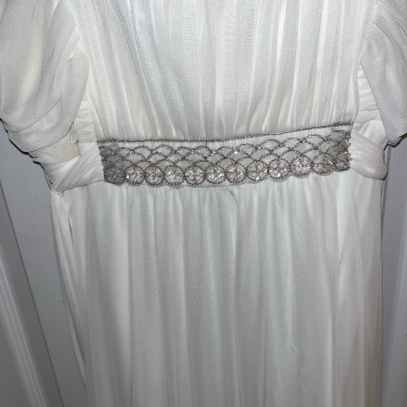 Wedding/ Prom Dress - Picture 3 of 7